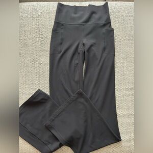 Women’s Athleta Salutation Flare Pant Black Size Small Tall